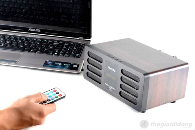 Too Too SA900 đi kèm bộ điều khiển từ xa