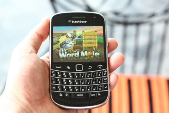 Chơi game trên BlackBerry Bold Touch 9900
