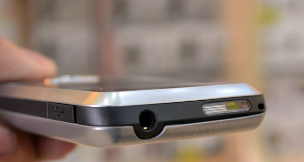 LG A290 - đèn pin