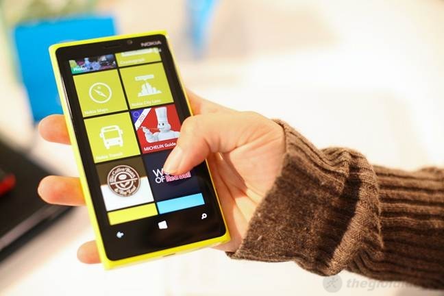 Nokia Lumia 920 sử dụng Windows Phone 8 mới nhất