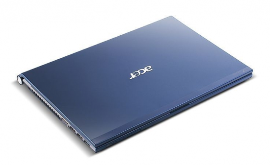 <strong>Acer Aspire 3830</strong> nhẹ khoảng 1,8kg