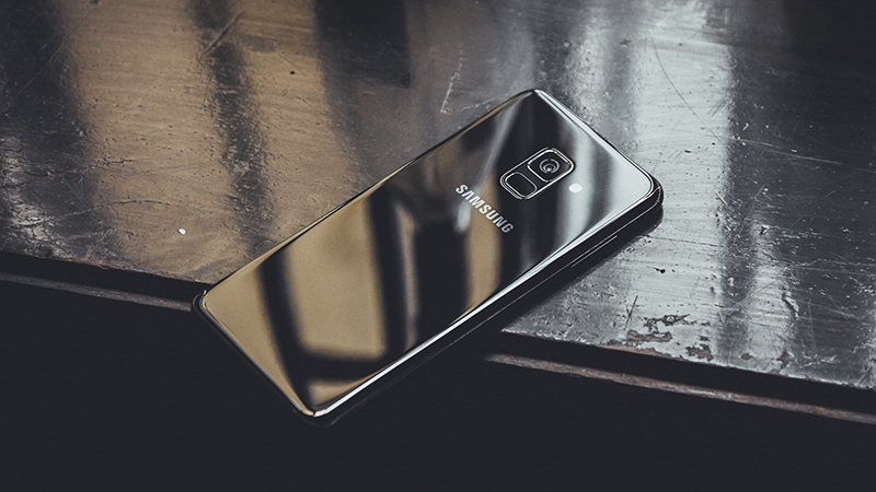 Trên tay Galaxy A8 2018 Trên tay Galaxy A8 2018