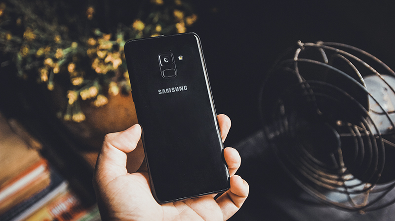 Trên tay Galaxy A8 2018 Trên tay Galaxy A8 2018