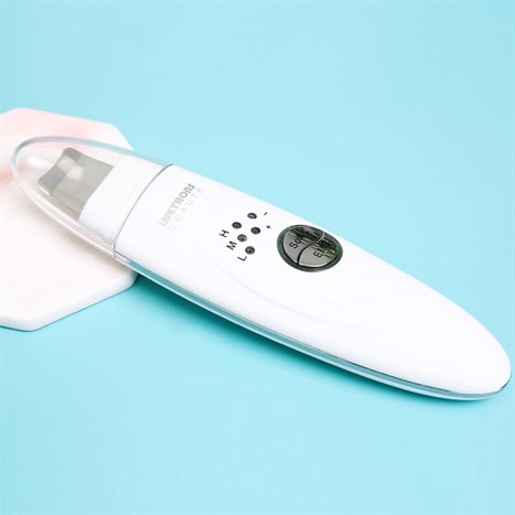 Lifetrons UI-400 dead skin remover sweeps away dirt on the skin