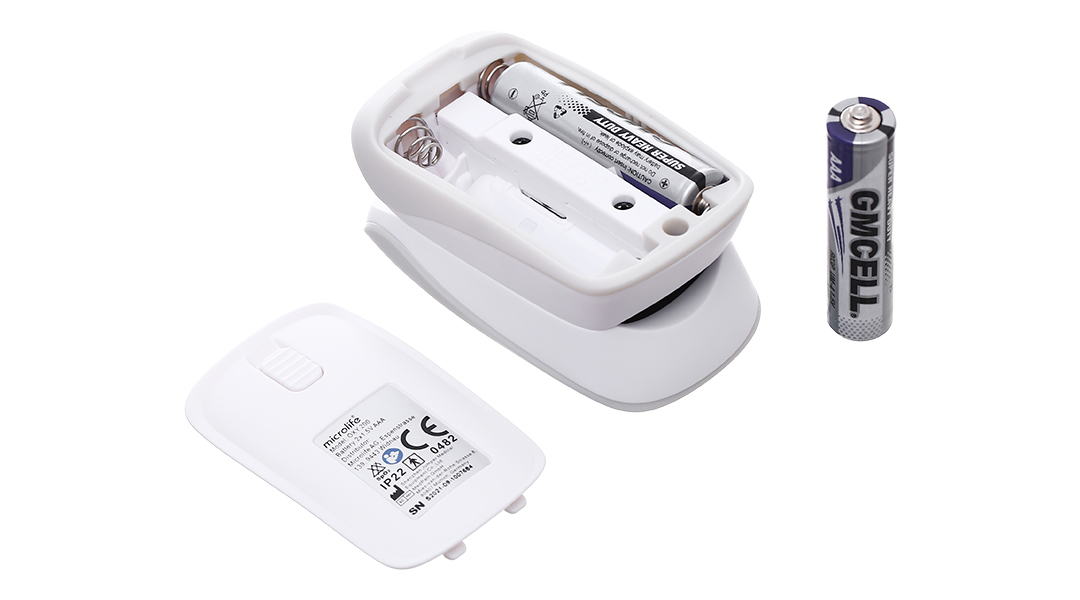 Máy đo nồng độ oxy trong máu SPO2 Microlife Oxy 200