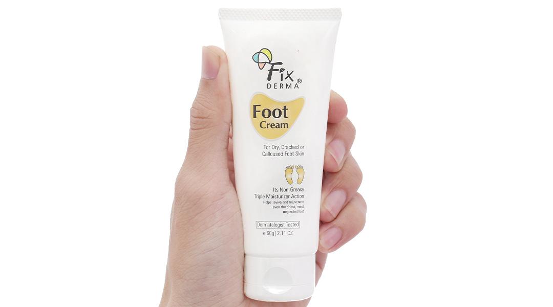 Kem dưỡng Fixderma Foot cấp ẩm làm mềm da gót chân