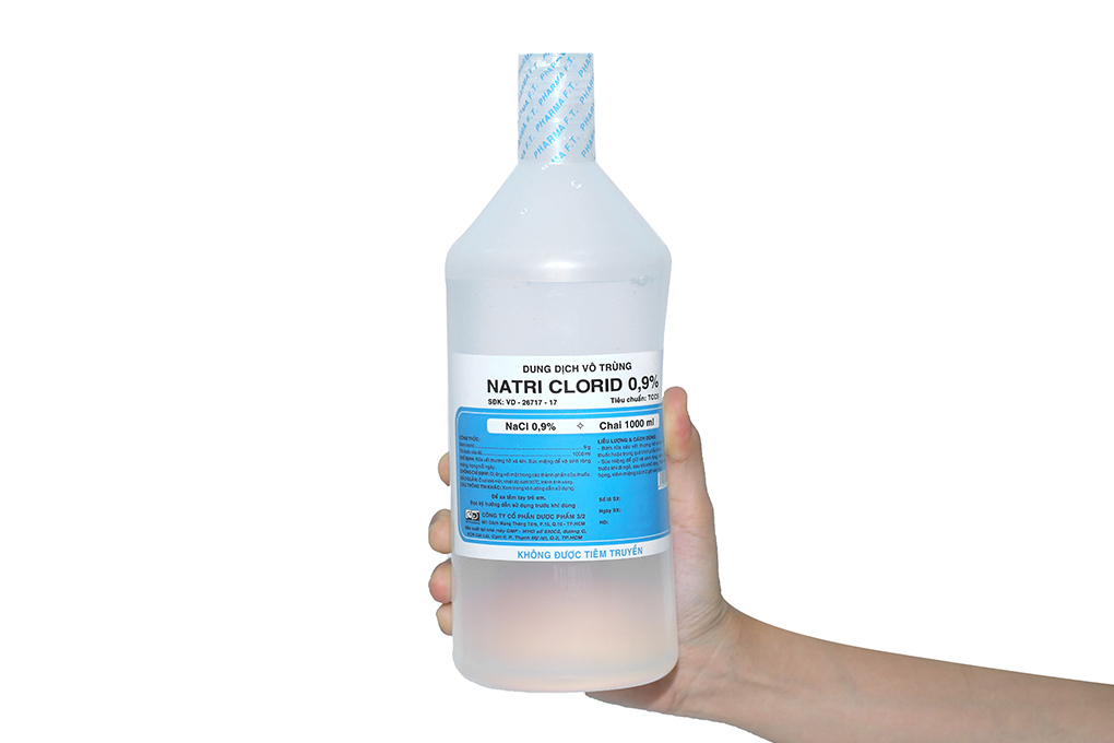 Dung dịch Natri Clorid F.T Pharma 0.9% rửa vết thương, súc miệng