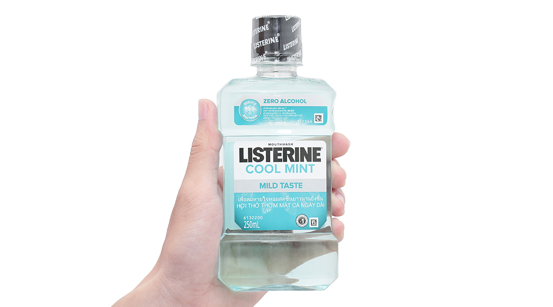 Nước súc miệng Listerine Cool Mint không cay ngừa mảng bám