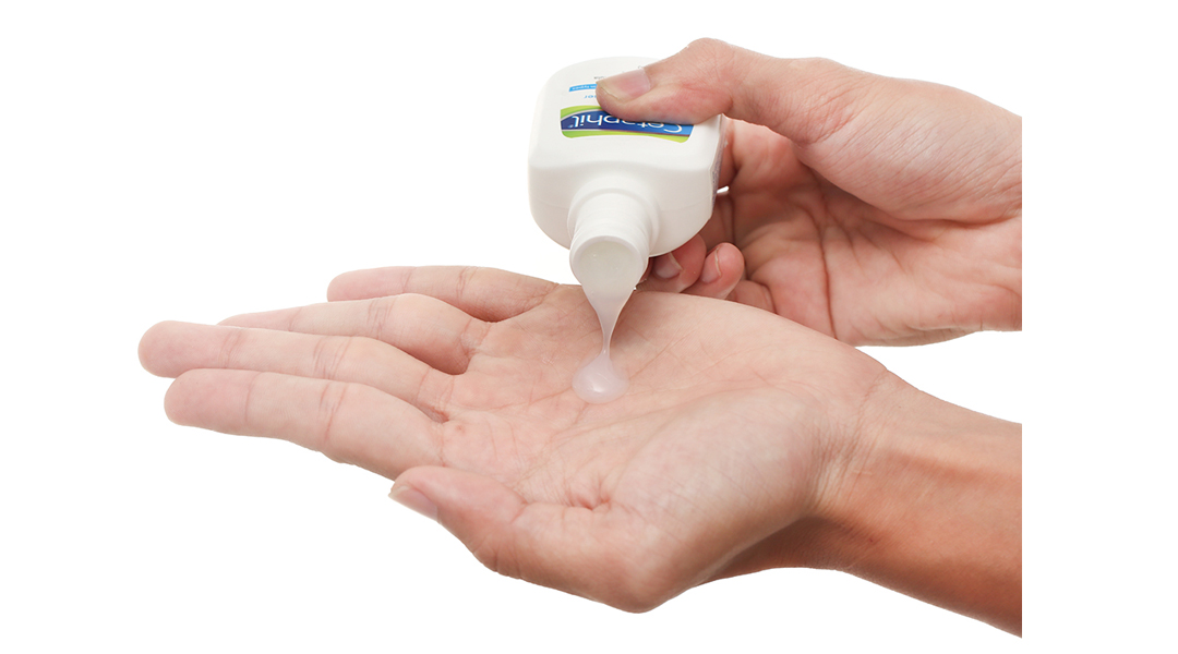Sữa rửa mặt Cetaphil Gentle Skin Cleanser làm sạch dịu nhẹ