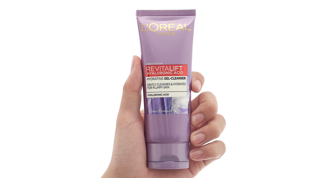Sữa rửa mặt L'Oreal Paris Revitalift Hyaluronic Acid cấp ẩm, mịn da
