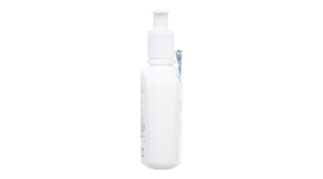 Sữa rửa mặt Cetaphil Hydrating Foaming Cream Cleanser tạo bọt mịn