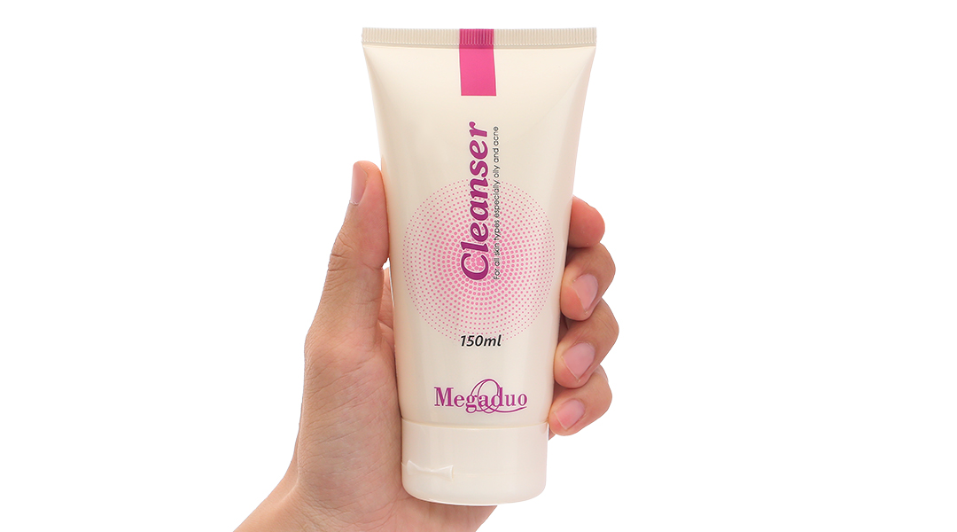 Sữa rửa mặt Megaduo Cleanser làm sạch da giúp da mịn màng, ngừa mụn