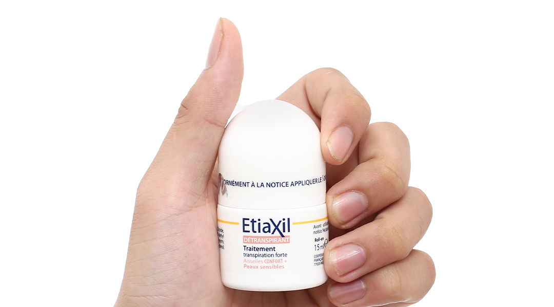 Lăn khử mùi Etiaxil giúp khử mùi hôi dưới cánh tay cho da siêu nhạy cảm