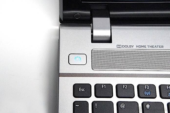 Acer Aspire V3 471 với công nghệ âm thanh Dolby Home Theater Acer Aspire V3 471 với công nghệ âm thanh Dolby Home Theater