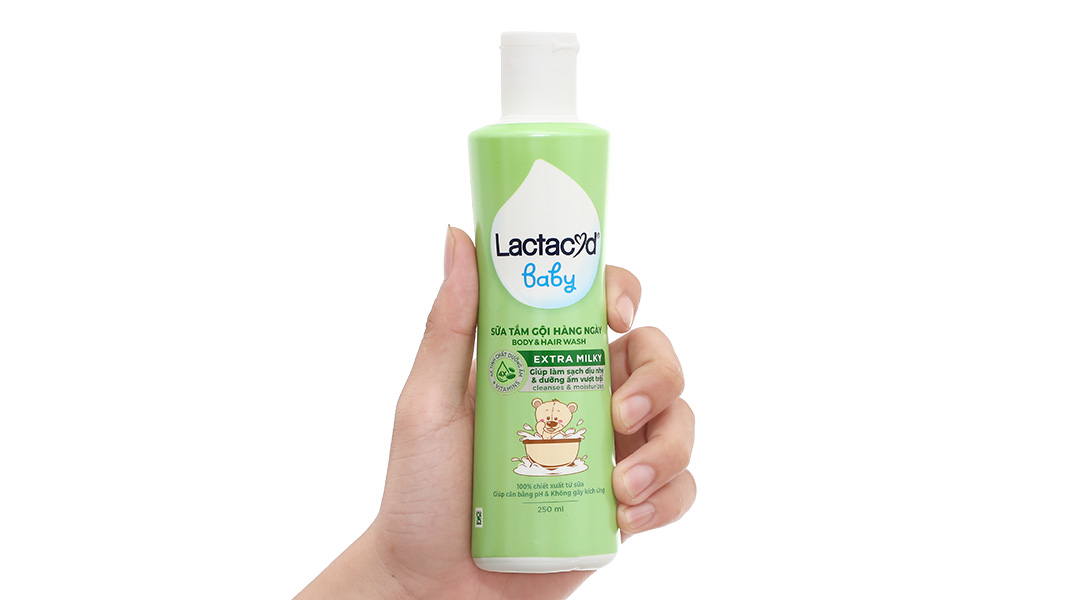 Sữa tắm gội Lactacyd Baby Extra Milky bảo vệ da và tóc cho bé