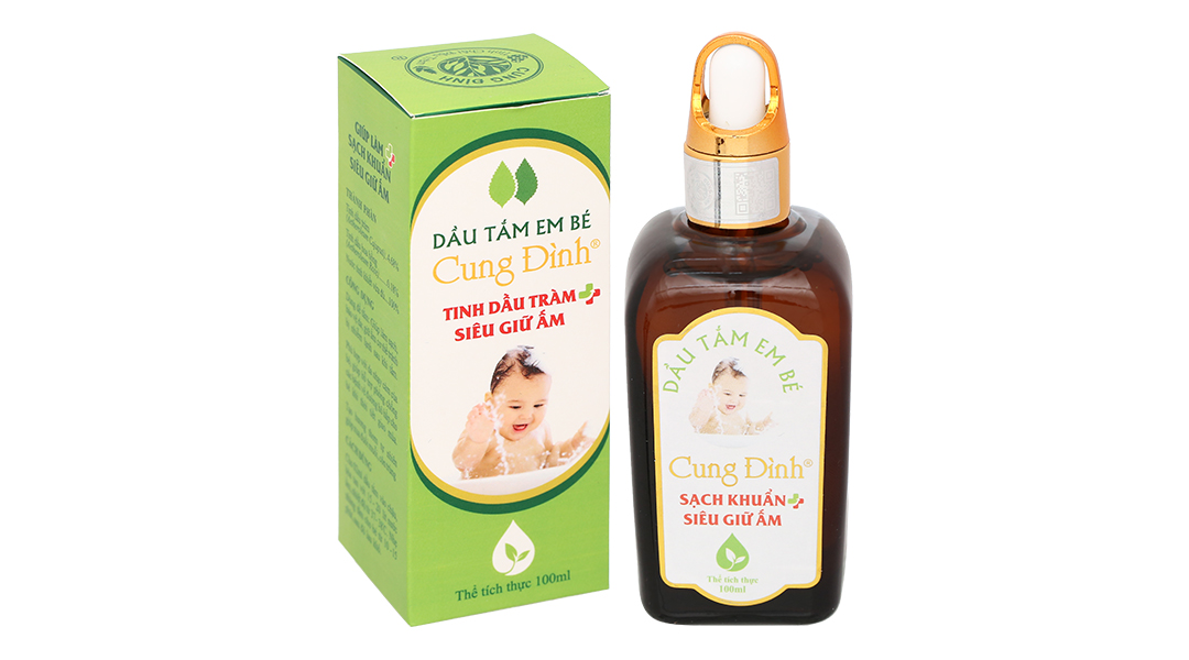 Dầu tắm em bé Cung Đình làm sạch, giữ ấm cơ thể