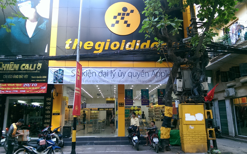 Siêu thị điện máy xanh tại Thế giới di động Số 100 phố Đội Cấn, Phường Ba Đình, Thành phố Hà Nội, Việt Nam