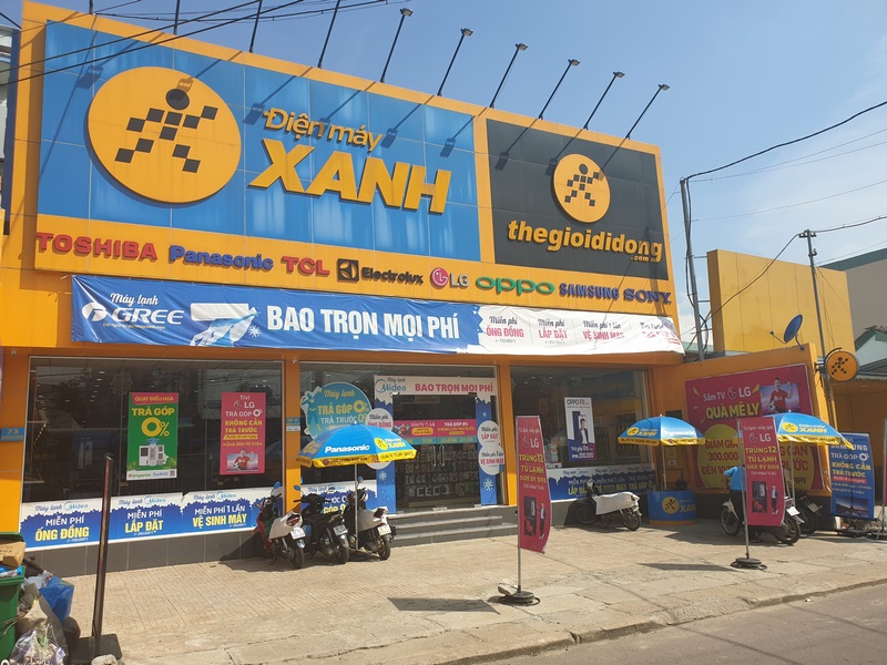 Siêu thị điện máy xanh tại Điện máy Xanh 73-75 Phan Châu Trinh, Xã Quế Sơn, Thành phố Đà Nẵng, Việt Nam