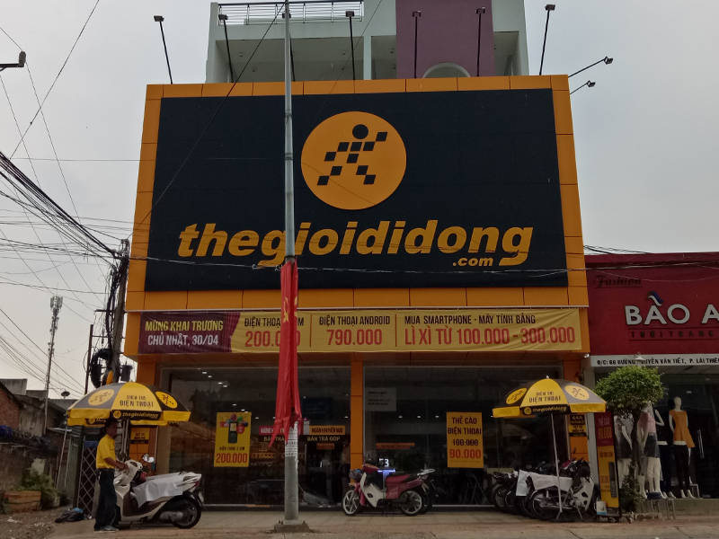 Siêu thị điện máy xanh tại Thế giới di động 64A Nguyễn Văn Tiết, KP. Bình Hòa, Phường Lái Thiêu, Thành phố Hồ Chí Minh, Việt Nam