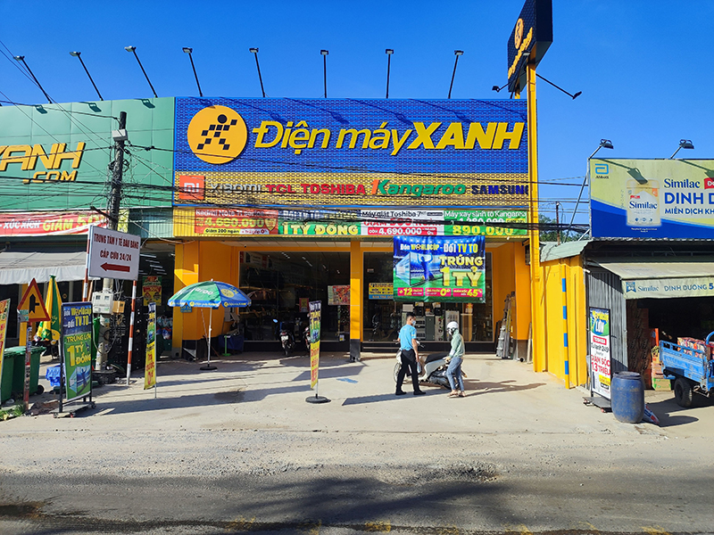 Siêu thị điện máy xanh tại Điện máy Xanh Số 32 Tổ 2, ấp Long Bình, Xã Bàu Bàng, Thành phố Hồ Chí Minh, Việt Nam