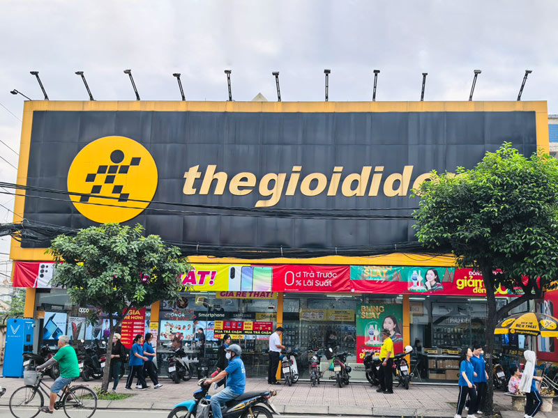 Siêu thị điện máy xanh tại Thế giới di động 311A Huỳnh Tấn Phát, Phường Tân Thuận, Thành phố Hồ Chí Minh, Việt Nam