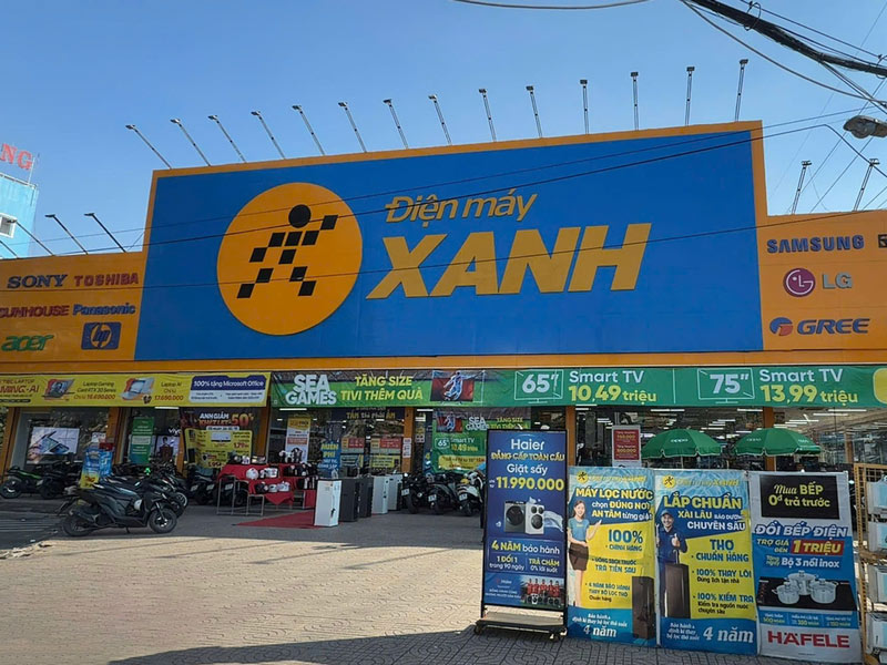 Siêu thị điện máy xanh tại Điện máy Xanh 953 Tỉnh Lộ 10, Khu Phố 8, Phường Tân Tạo, Thành phố Hồ Chí Minh, Việt Nam