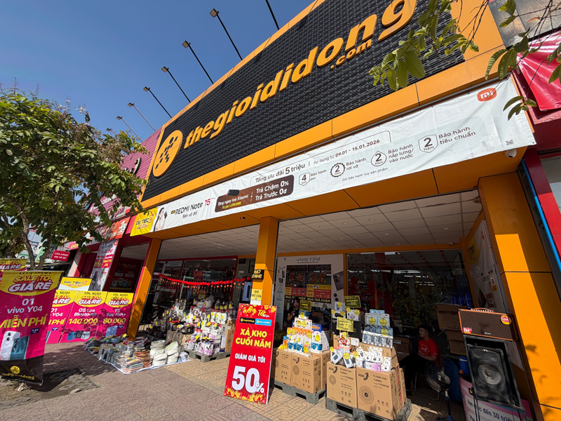 Siêu thị điện máy xanh tại Thế giới di động 667 Lê Văn Việt, Phường Tăng Nhơn Phú, Thành phố Hồ Chí Minh, Việt Nam