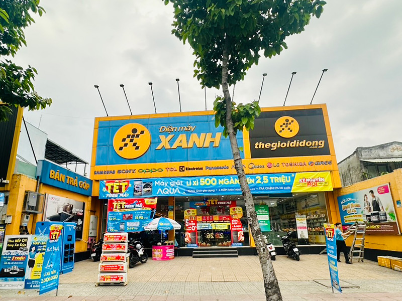 Siêu thị điện máy xanh tại Điện máy Xanh 137 Lê Thị Hà, Ấp Đình, Xã Hóc Môn, Thành phố Hồ Chí Minh, Việt Nam