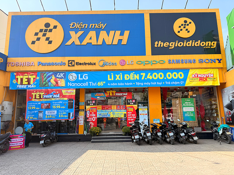 Siêu thị điện máy xanh tại Điện máy Xanh 250 Nguyễn Văn Tăng, Phường Long Bình, Thành phố Hồ Chí Minh, Việt Nam