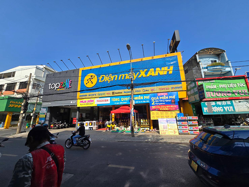 Siêu thị điện máy xanh tại Điện máy Xanh Số 223-225 Phan Huy Ích, Phường An Hội Tây, Thành phố Hồ Chí Minh, Việt Nam